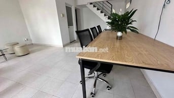Nhà MT Phạm Văn Đồng, 2 tầng, 3 phòng ngủ, bếp, 2 máy lạnh