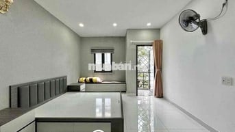 ♨️SIÊU PHẨM TRỐNG LẠI - Ban công full nội thất ♨️