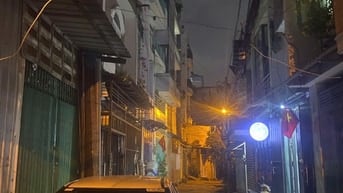 BÁN NHÀ BÌNH THẠNH -HẺM XE HƠI- PHƯỜNG 17 – GIÁP QUẬN 1-GIÁ 7,9 TỶ