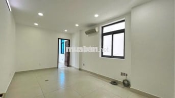 Văn phòng 25m2 Vạn Phúc, ngăn sẵn 2 phòng, máy lạnh hầm xe. Chỉ 7,5 tr