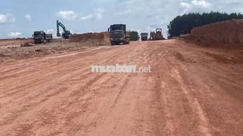Thu vốn nhượng 1 nền Xuyên Tâm cách " Tuyến số 2 " đúng 200m 540tr