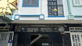 Chủ bán nhà 1 trệt 1 lầu (4x11) ngay chợ Nhị Xuân Hóc Môn.Giá 375tr