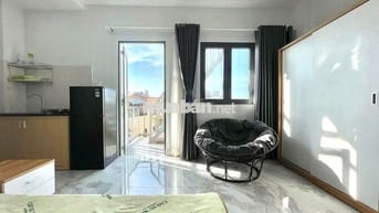 Ở NGAY! CĂN HỘ BAN CÔNG GẦN CẦU LÊ VĂN SỸ Q.3 CÓ BẢO VỆ - THANG MÁY