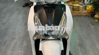 Sh 125 trắng đen siêu đẹp máy rin nợ xấu đưa 12tr