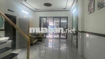 NGANG HIẾM HEM XE TẢI THÔNG KINH BUỒN BÁN J CUNG ĐƯỢC