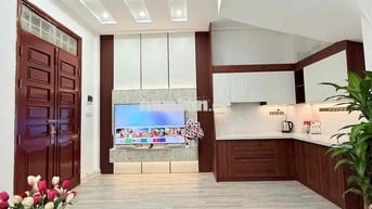 Lô Góc 2 Thoáng Cầu Giấy 40m2 - 5 Tầng - Ngõ Thông - Gần Phố - 8,8 Tỷ