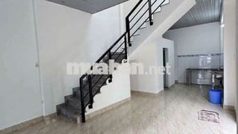 Nhà Thủ Đức, mặt tiền kinh doanh, giá hơn 4 tỷ. Gần các trường đại học