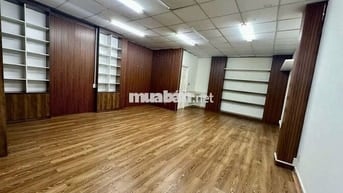 CHO THUÊ NHÀ MẶT TIỀN GIÁ CHẤN ĐỘNG NGAY TRUNG TÂM Q10