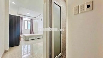Căn Hộ Dịch Vụ Cao Cấp Full Nội Thất Cửa Sổ Trời Siêu Thoáng Giáp Q10