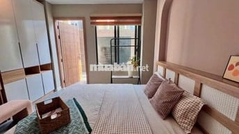 Căn hộ full nội thất ban lớn công ngay chợ bà chiểu gần Q1