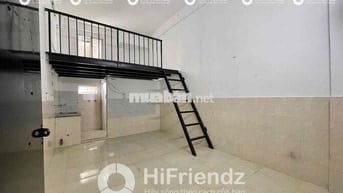 PHÒNG GIÁ RẺ - VĂN CAO - GÁC CAO PHÒNG RỘNG - THANG MÁY