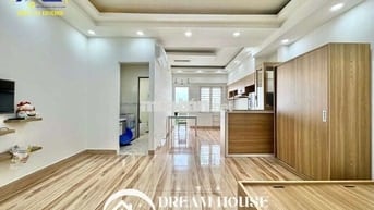 CĂN HỘ DỊCH VỤ MỚI ĐẦY  ĐỦ NỘI THẤT BAN CÔNG THOÁNG MÁT GẦN AEON TP