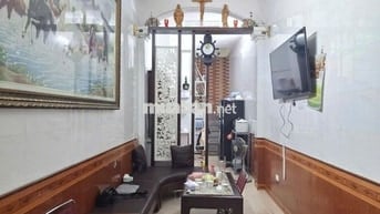 BÁN NHÀ CẦU GIẤY - LÔ GÓC 2 MẶT - OTO CON ĐỖ CỬA - VÀI PHÚT RA PHỐ