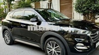 Tucson bản Full xăng cuối 2016 rất mới.