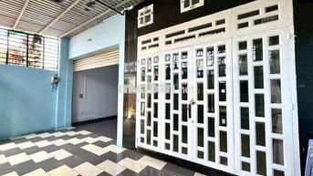 CHO THUÊ NHÀ DIÊN TICH LON. BẮC LÂN BÀ ĐIỂM HOCMON
👉DT 8x20m