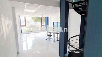 cho thuê nhà Nguyễn Hoàng Tôn.80m 3 tầng.Giá Thuê 26 tr/ tháng