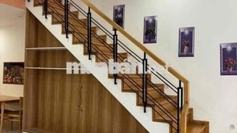 BÁN NHÀ MT KINH DOANH, ĐỐI DIỆN CÔNG VIÊN, KHU HÒA XUÂN