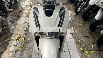 Honda SH 150 2018 mới 90% Bstp chính chủ