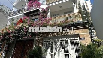 Cho thuê nhà full gỗ Đặng Thùy Trâm, DT: 4,5x20m. Có thang máy. 4PN