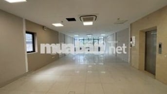 Văn Phòng 110m2 tại 710 Lạc Long Quân, Tây Hồ, Hà Nội