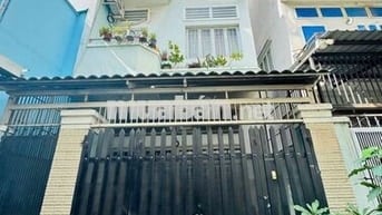 Nhà 56m2, 3 tầng 3PN, xe hơi, Phan Văn Trị Bình Thạnh, đối diện Emart