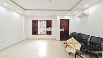 Cho thuê nhà 90 Nguyễn Tuân 70m2 3T chỉ 35tr yên tĩnh sẵn nội thất