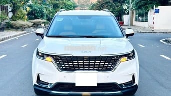 Tổng hợp các dòng xe Sedan hạng C được ưa chuộng nhất hiện nay Kia Carnival 2023 Premium 2.2D 8S - 80,000 km.