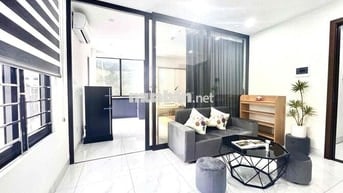 CHO THUÊ CĂN HỘ 1 PHÒNG NGỦ BAN CÔNG SIÊU RỘNG TẠI TRUNG TÂM CẦU GIẤY