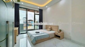 Căn hộ full nội thất ban công thoáng mát Trần Quang Khải Quận 1