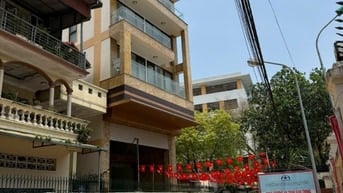 Cho thuê căn hộ cao cấp full nội thất và sàn văn phòng phố Đội Cấn 