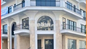 Cho thuê góc 2 mặt tiền Hầm + 3 tầng – Vạn Phúc City – Giá Chỉ 50tr/th