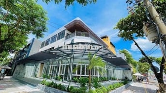 Cho thuê căn góc 2 tầng mặt tiền : Trần Phú & Nguyễn Du , Hải Châu