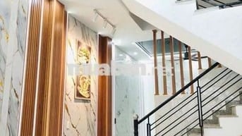Ngay gần chợ Đầu Mối,dtsd 150m,4 phòng ngủ, Bình chiểu Thủ Đức