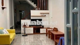 NHÀ TRỆT, 2 LẦU, 3PN, NỘI THẤT, HẺM XE HƠI, GẦN NGÃ TƯ GA
