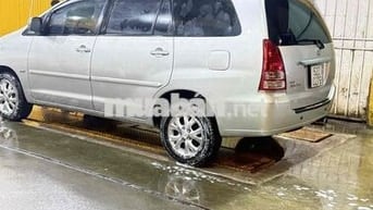 Toyota Innova 2006 G - 185000 km