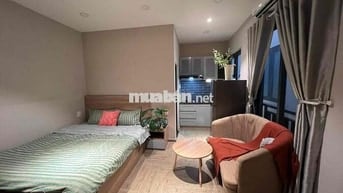 KHAI TRƯƠNG PHÒNG FULL NỘI THẤT BAN CÔNG LỚN Ở BÌNH THẠNH GIÁP Q1-Q3