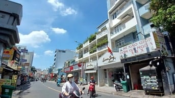⭐️ Nhà 6 Lầu DT:5,7x17 Mặt tiền kinh doanh sầm uất Nguyễn Văn Đậu, P5.