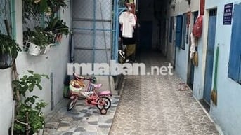 Phòng trọ giá rẻ 18m2 gần Coopmart Đặng Thúc Vịnh