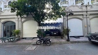 Nhà cho thuê full nội thất (4m x 15m) 4 phòng ngủ 3 tầng hẻm nhựa 8m