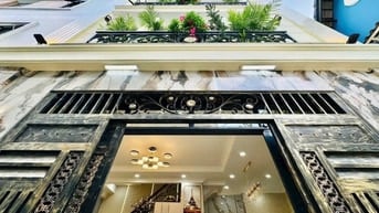 KHU VIP LUXURY PHÚ NHUẬN- 3 TẦNG-SÂN ĐỂ XE RỘNG-SẲN DÒNG TIỀN CHO THUÊ