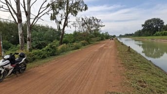 1.2 mẫu, mặt tiền kênh Đông, ngay KCN. 150TR (1m)