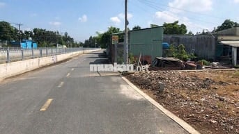 Bán lô đất 8x47m MT kênh Thạnh Xuân 62 giá chỉ 10,5 tỷ TL