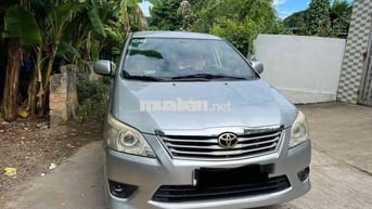Toyota Innova 2013 2.0E - 31 km