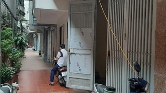 CHO THUÊ căn hộ chung cư trong ngõ 99 phố Trung Liệt, 45m2, full đồ