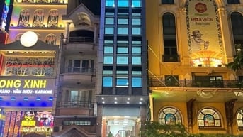 Cho thuê tòa nhà Vp Hầm 10 tầng Phổ Quang. Giá 150tr