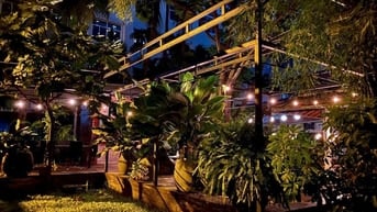 Cho thuê nhà hàng Madhouse Thảo Điền, Q.2. DT 30x35m. Giá 8.000USD