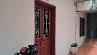 Nhà trong ngõ 80 m2, 3 phòng ngủ, ngõ 298/26/59 Ngọc Lâm, Q. Long Biên