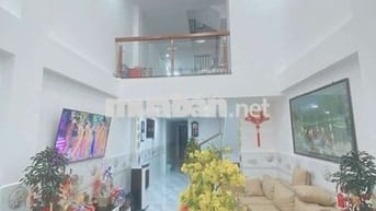 NHÀ XE HƠI ĐỖ CỬA, 4 TẦNG LÂU, BTCT MỚI 100% - NGUYỄN TRỌNG TUYỂN