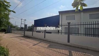 nhà xưởng 8000m tân uyên bán 35tỷ