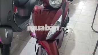 Xe máy Honda Vision màu đỏ, số tự động
